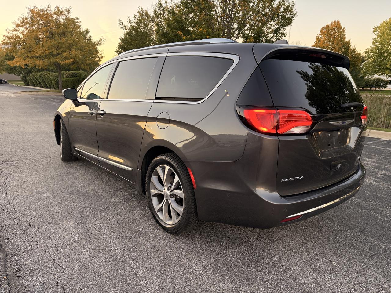 Chrysler Pacifica Limited 2019