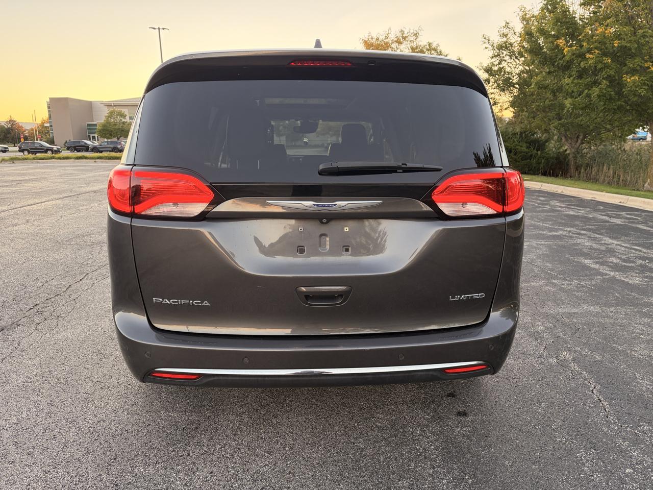 Chrysler Pacifica Limited 2019