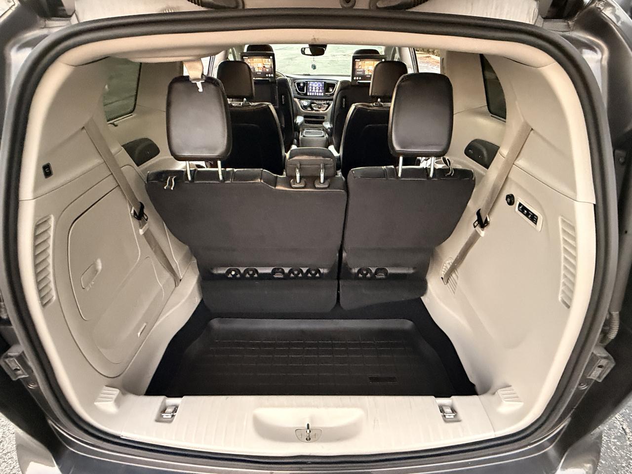 Chrysler Pacifica Limited 2019