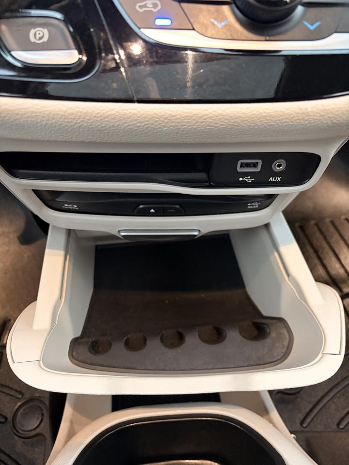 Chrysler Pacifica Limited 2019
