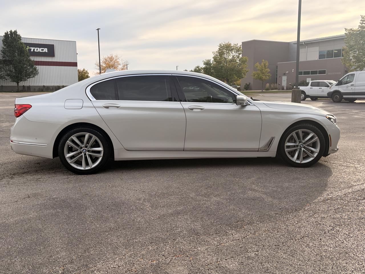 BMW 7-Series 750i xDrive 2016