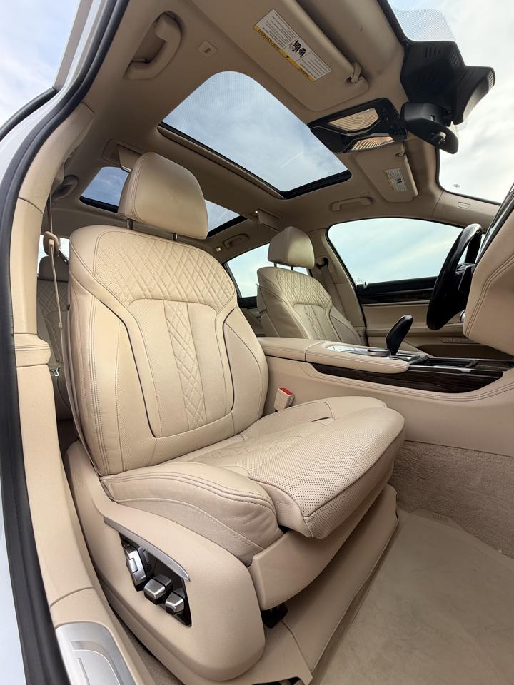 BMW 7-Series 750i xDrive 2016