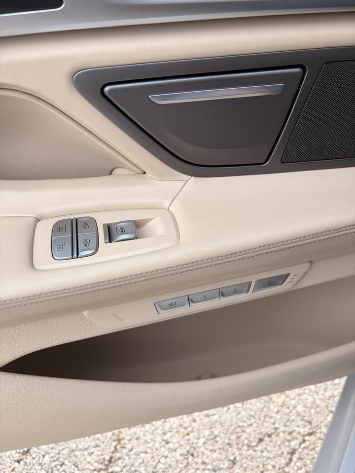BMW 7-Series 750i xDrive 2016