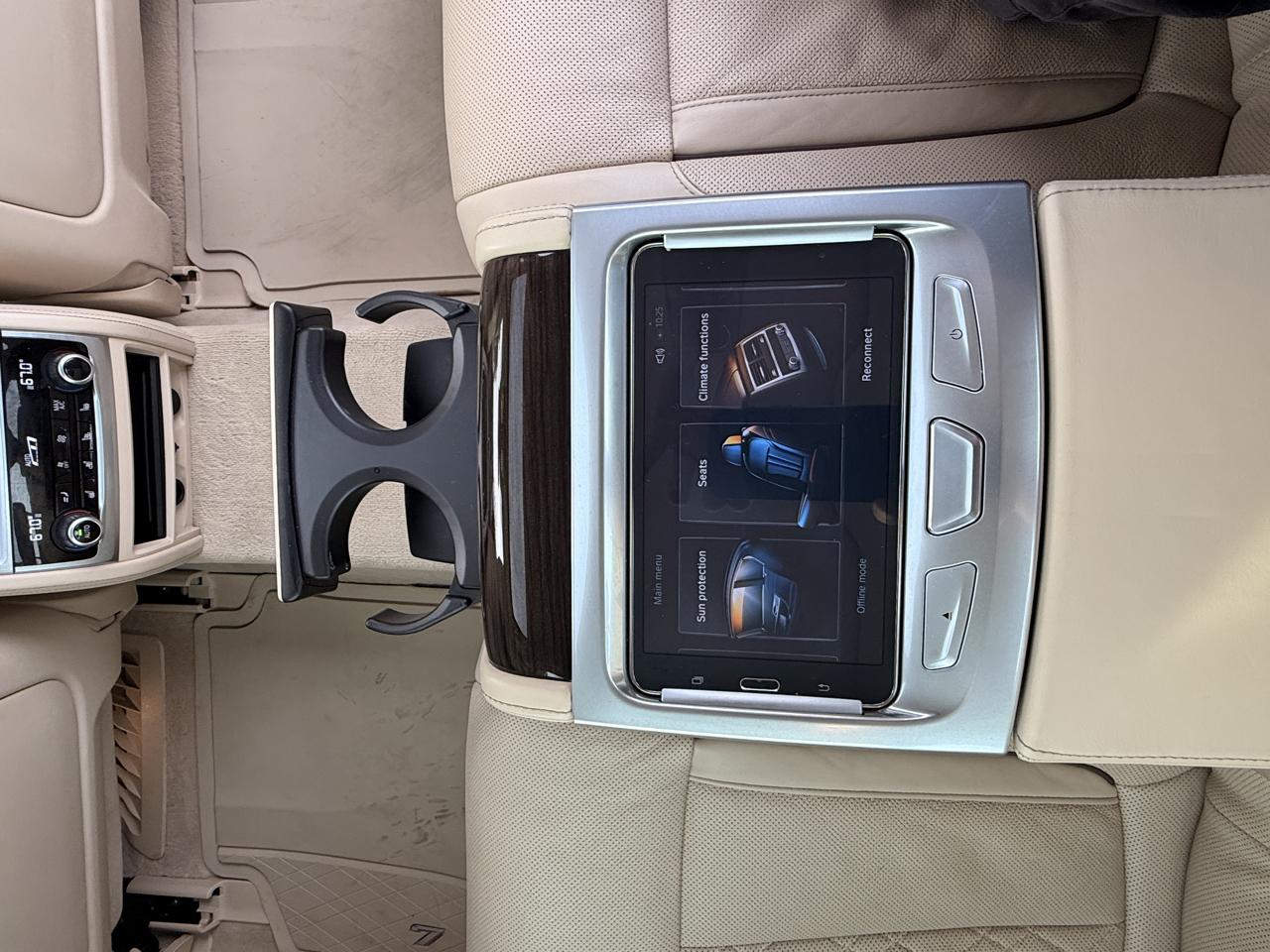 BMW 7-Series 750i xDrive 2016