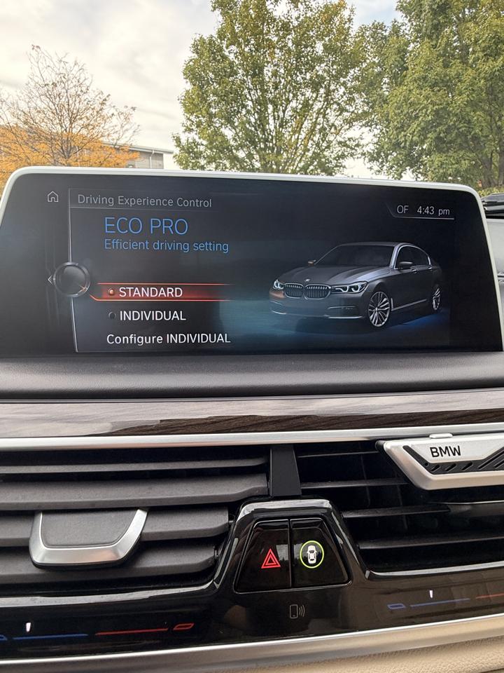 BMW 7-Series 750i xDrive 2016