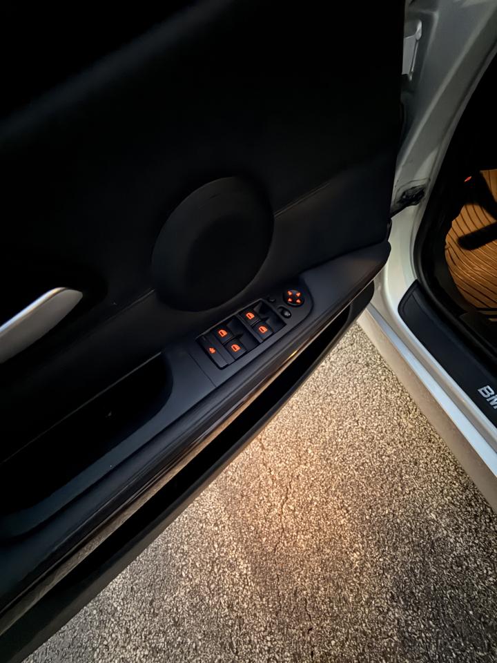 BMW 3-Series 325xi Sedan 2006