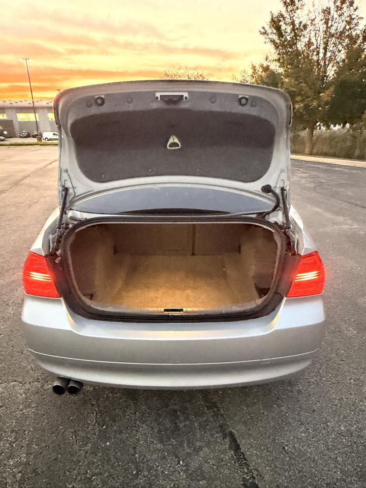 BMW 3-Series 325xi Sedan 2006
