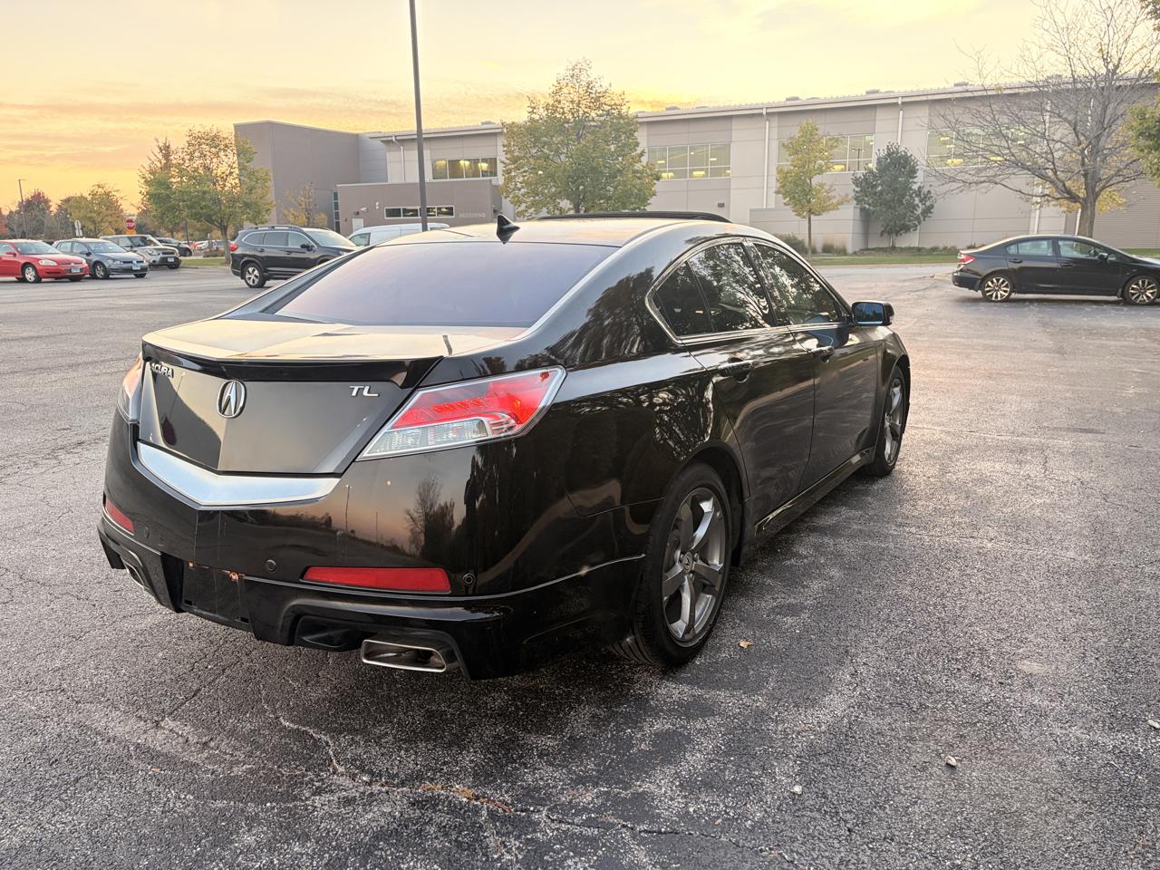 Acura TL 5-Speed AT with Tech Package 2011