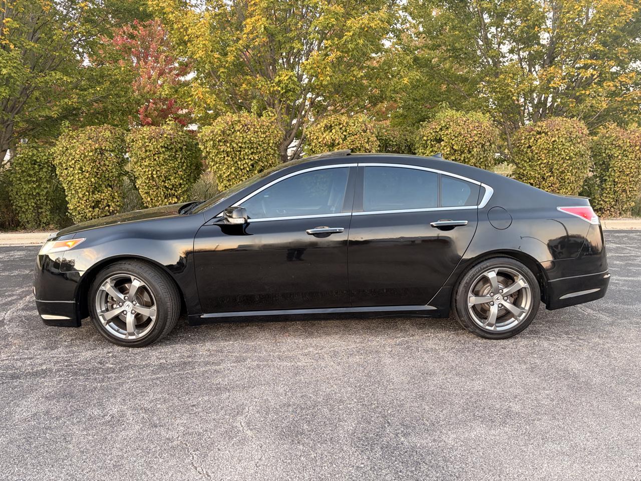 Acura TL 5-Speed AT with Tech Package 2011