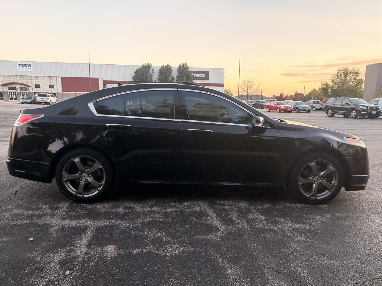 Acura TL 5-Speed AT with Tech Package 2011