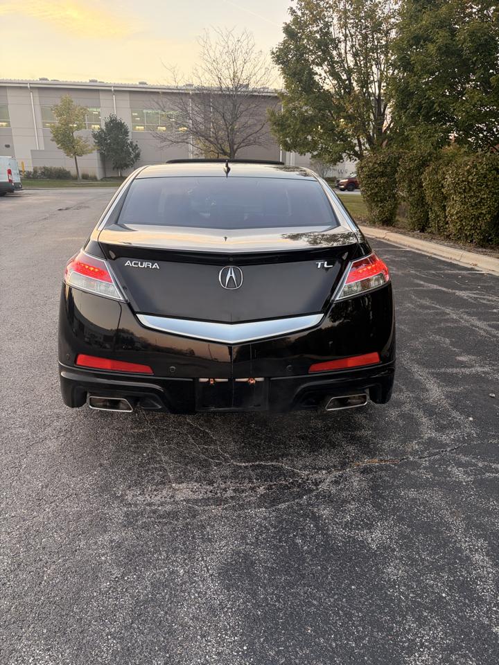 Acura TL 5-Speed AT with Tech Package 2011