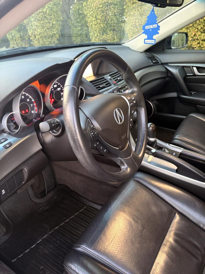 Acura TL 5-Speed AT with Tech Package 2011