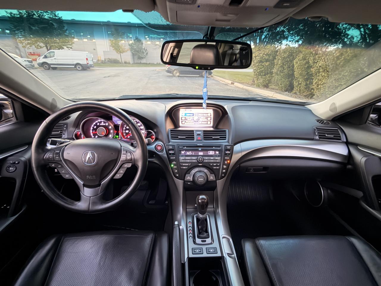 Acura TL 5-Speed AT with Tech Package 2011