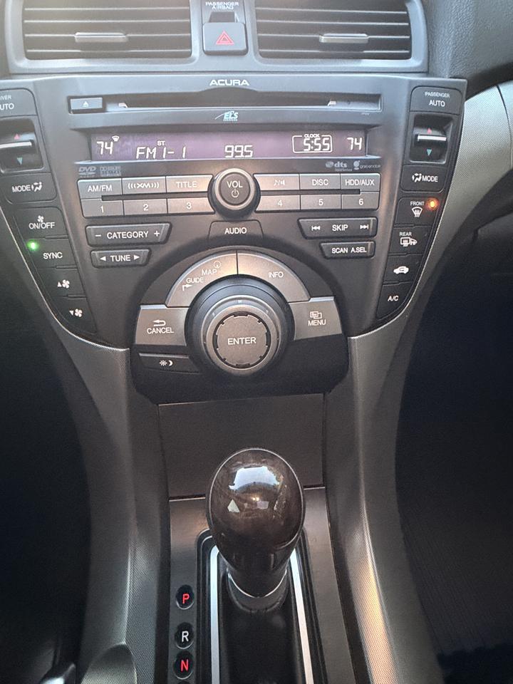 Acura TL 5-Speed AT with Tech Package 2011