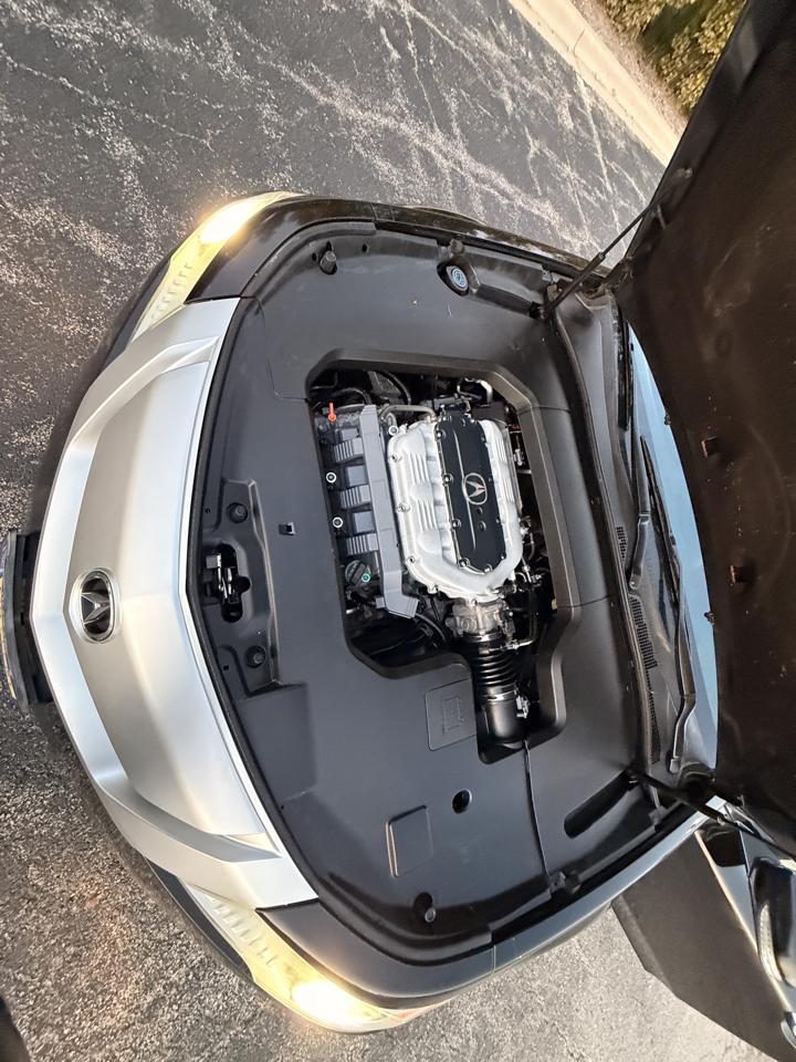 Acura TL 5-Speed AT with Tech Package 2011