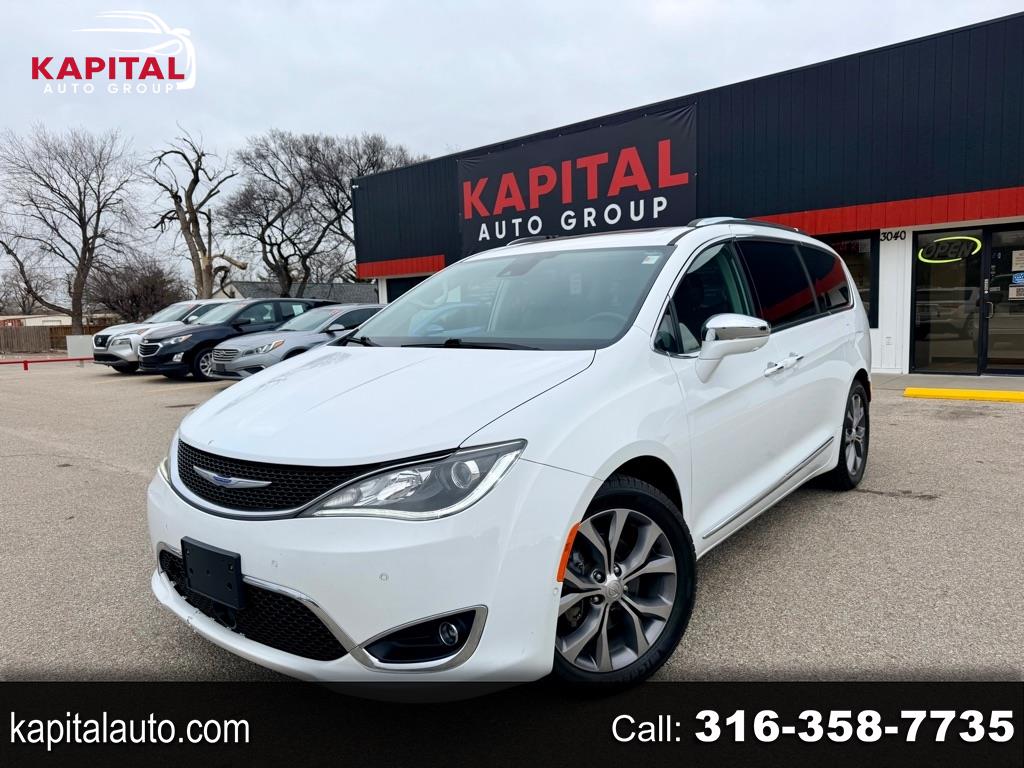 2018 Chrysler Pacifica Limited's photo