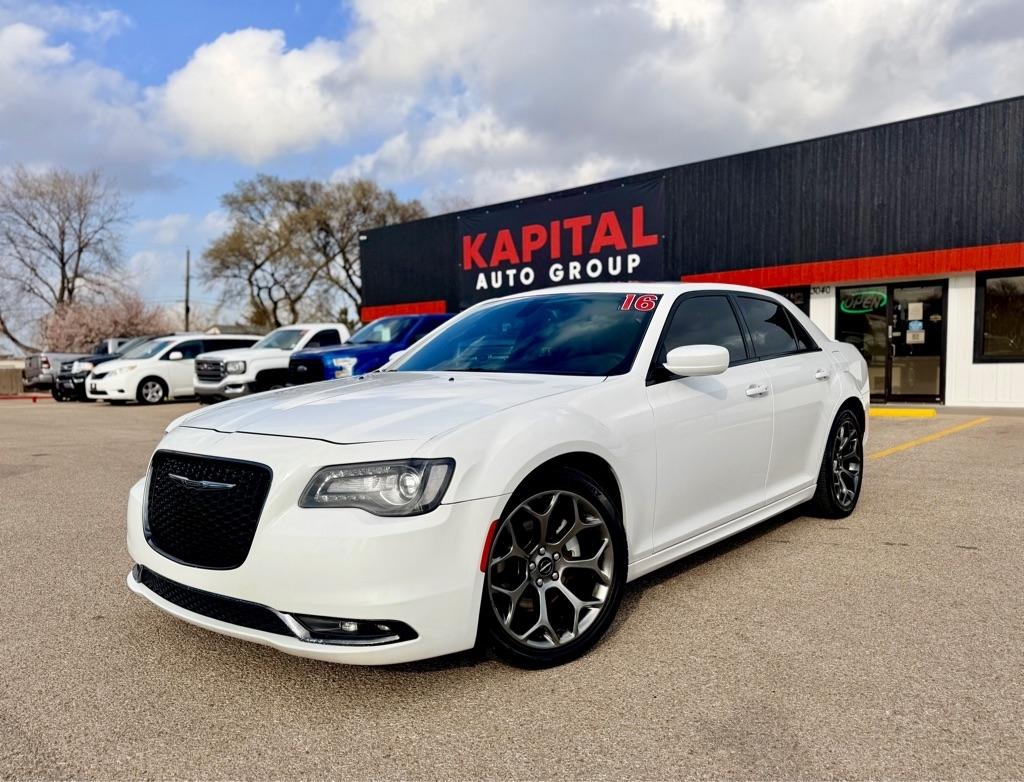 Chrysler 300  2016