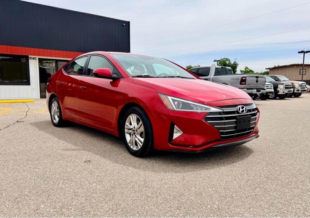 Hyundai Elantra  2020