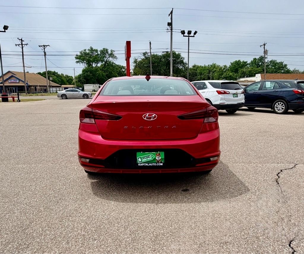 Hyundai Elantra  2020