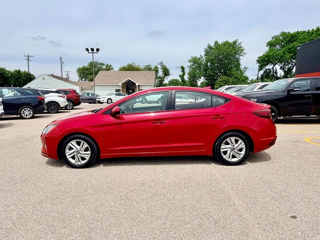 Hyundai Elantra  2020