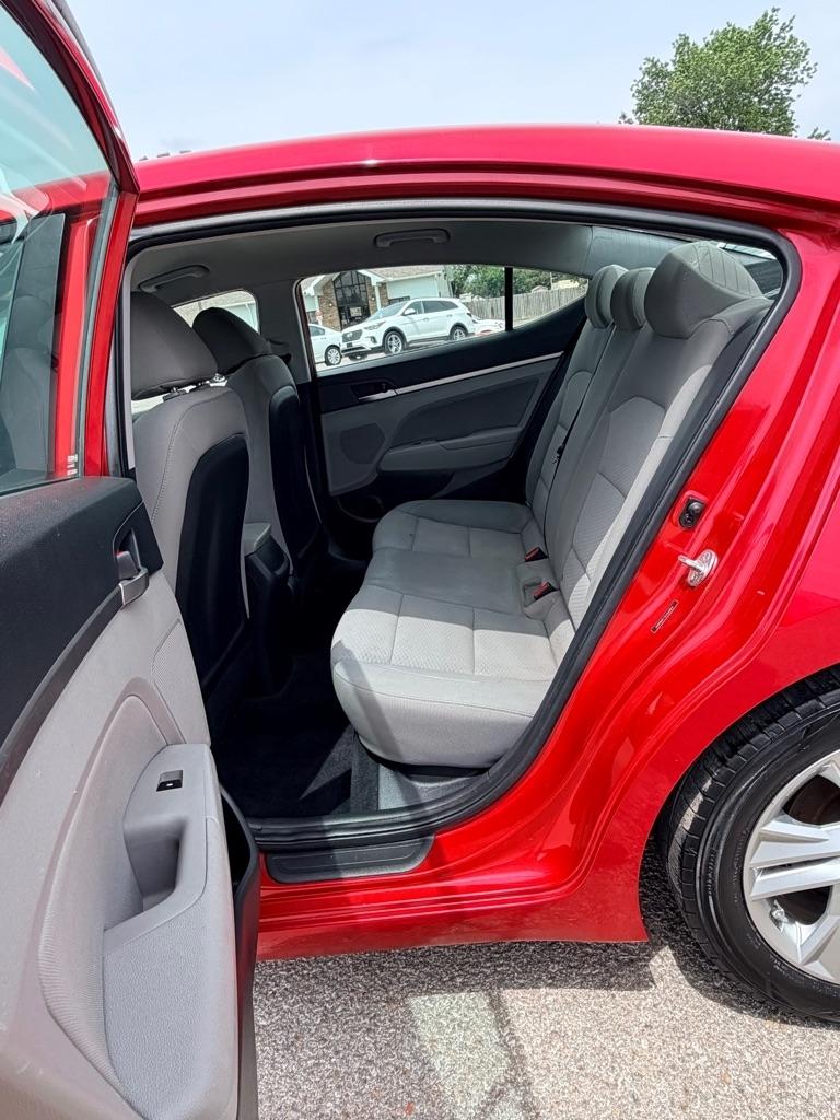 Hyundai Elantra  2020