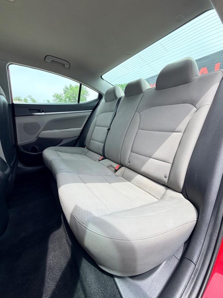Hyundai Elantra  2020