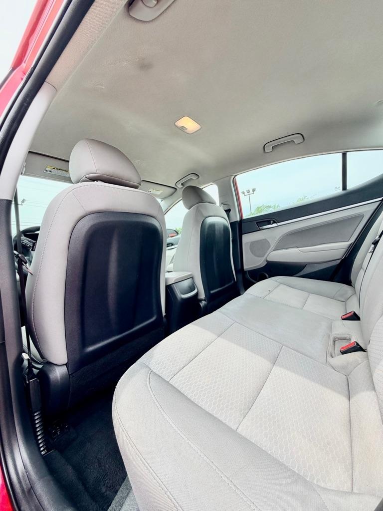 Hyundai Elantra  2020