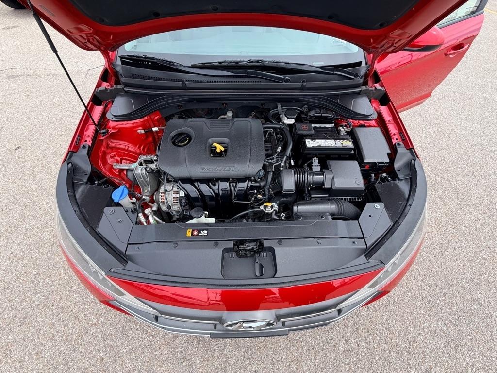 Hyundai Elantra  2020