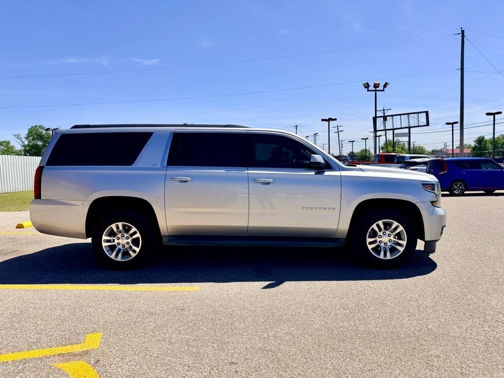 Chevrolet Suburban  2015