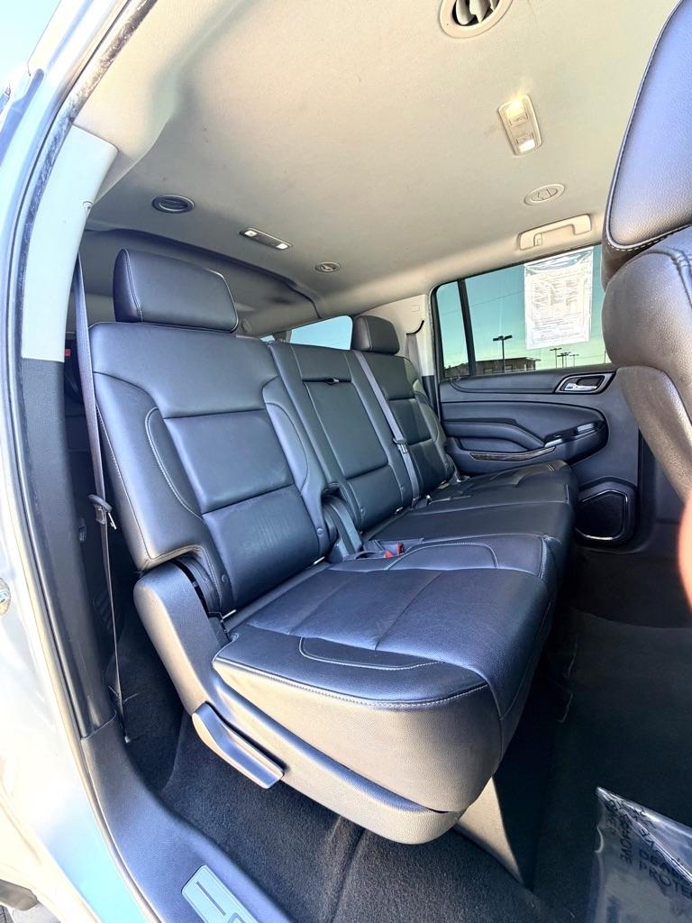 Chevrolet Suburban  2015