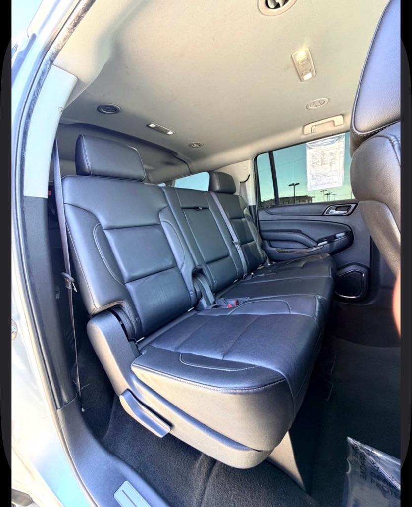 Chevrolet Suburban  2015