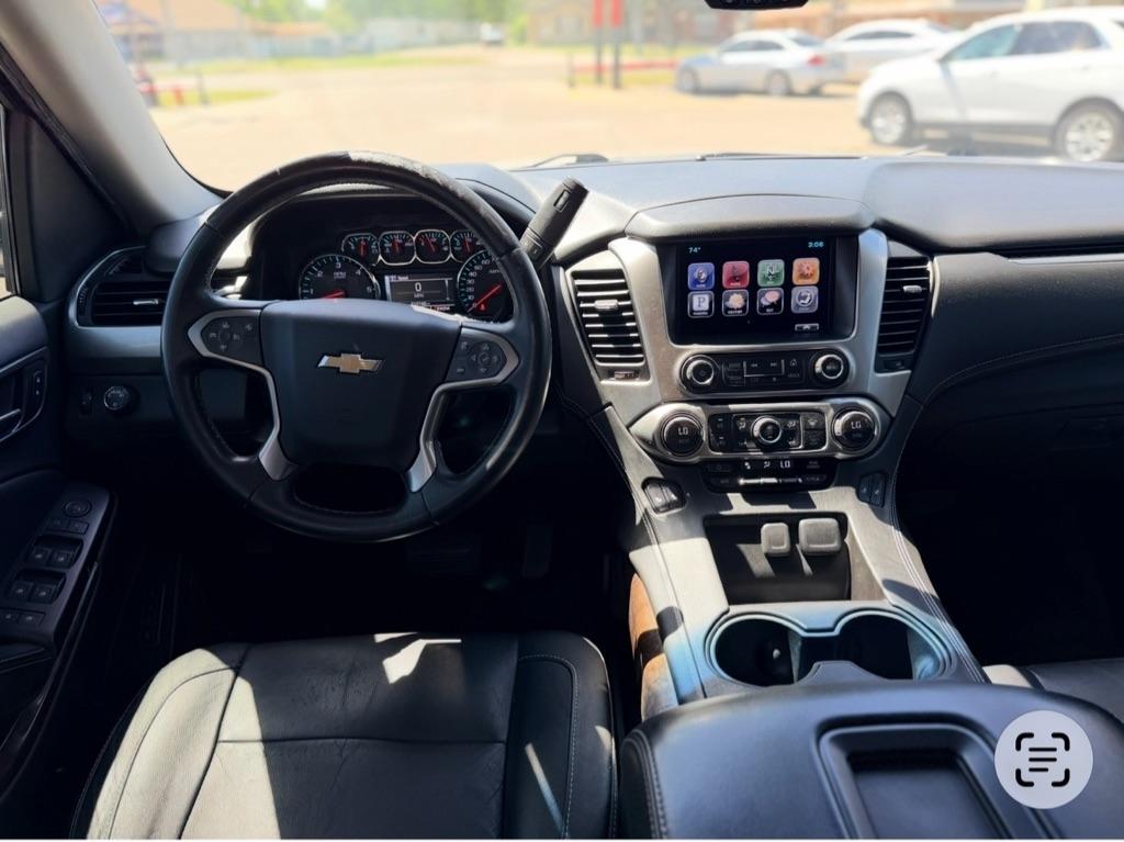 Chevrolet Suburban  2015