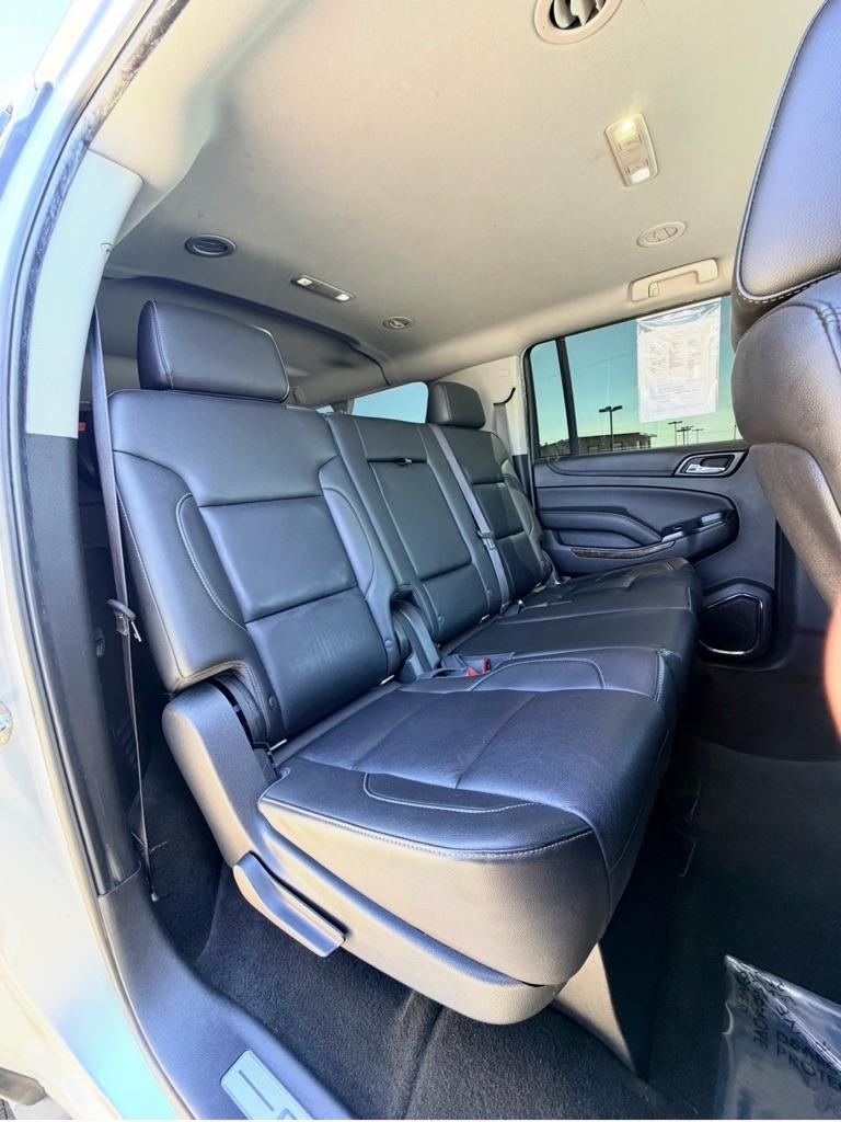 Chevrolet Suburban  2015