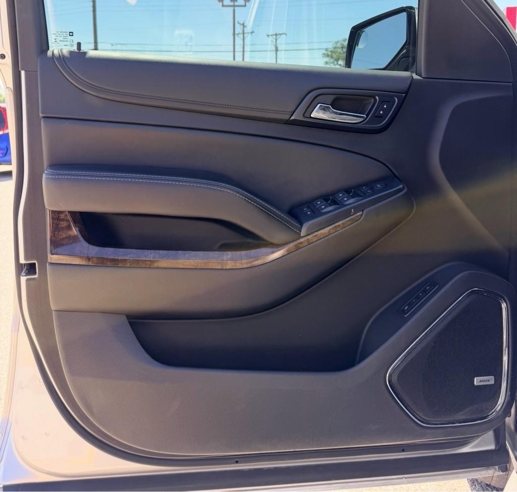 Chevrolet Suburban  2015