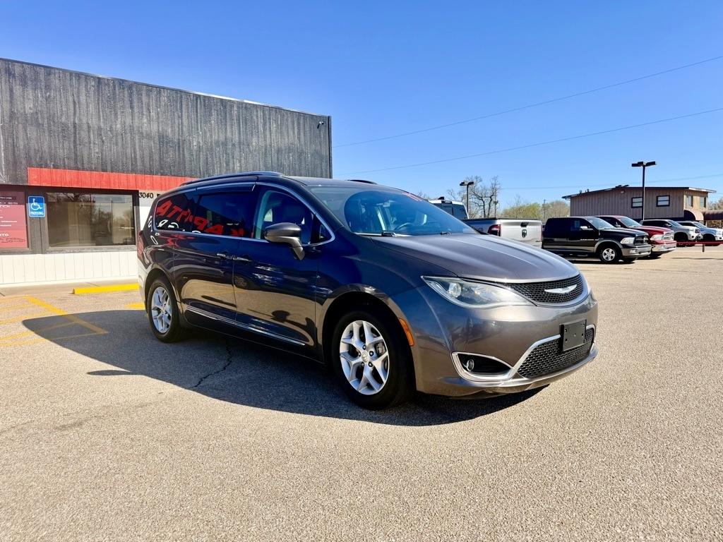 Chrysler Pacifica  2017