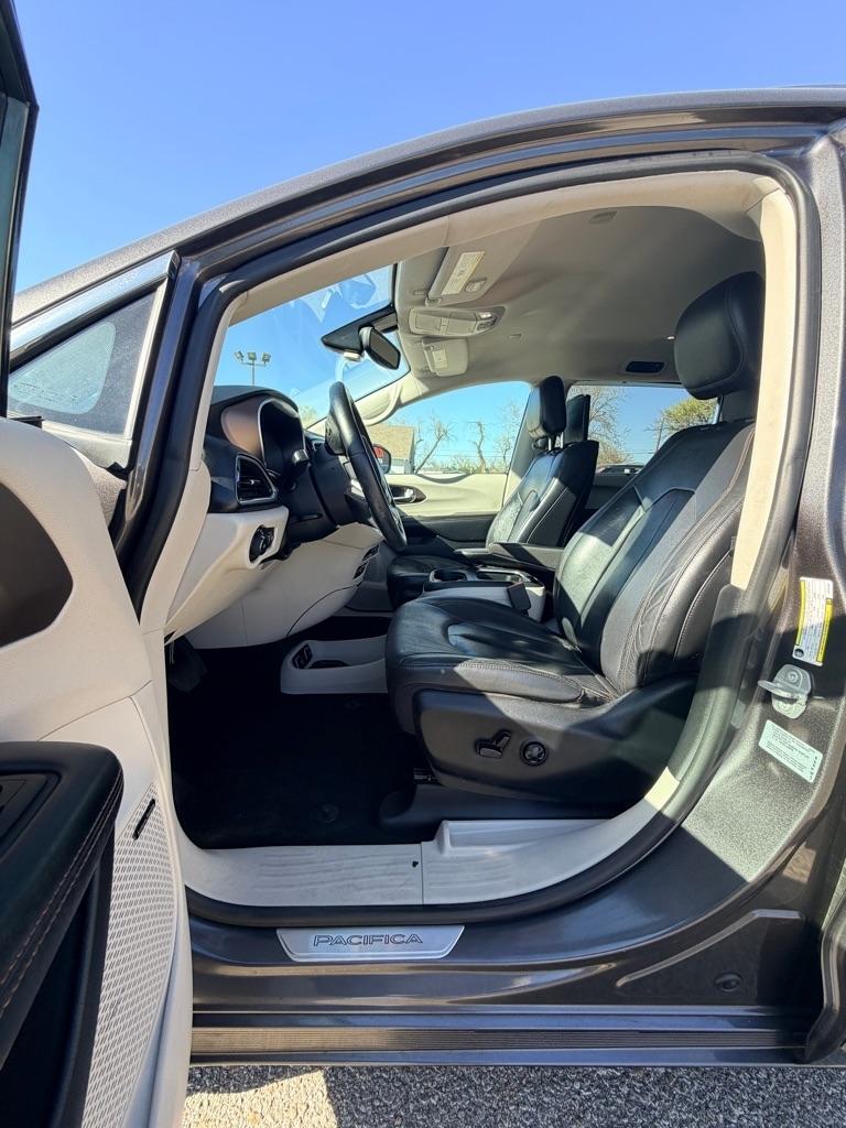 Chrysler Pacifica  2017