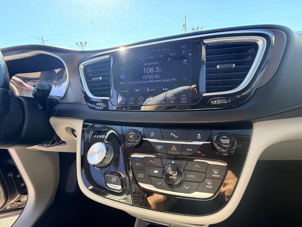 Chrysler Pacifica  2017