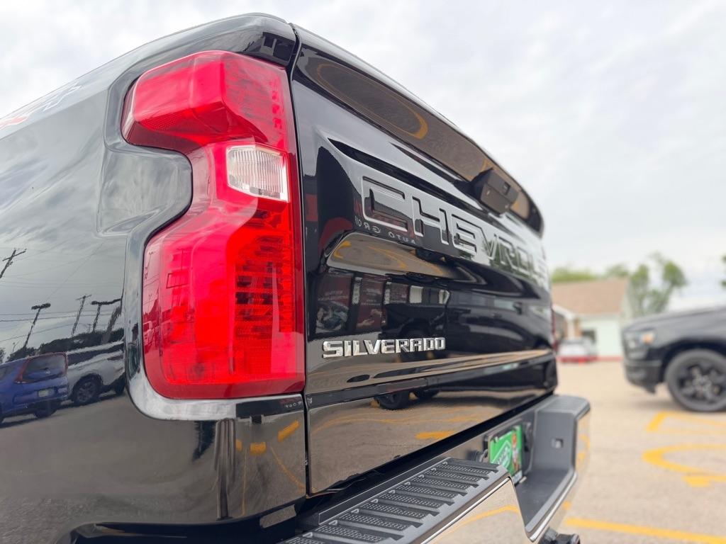 Chevrolet Silverado 1500  2021