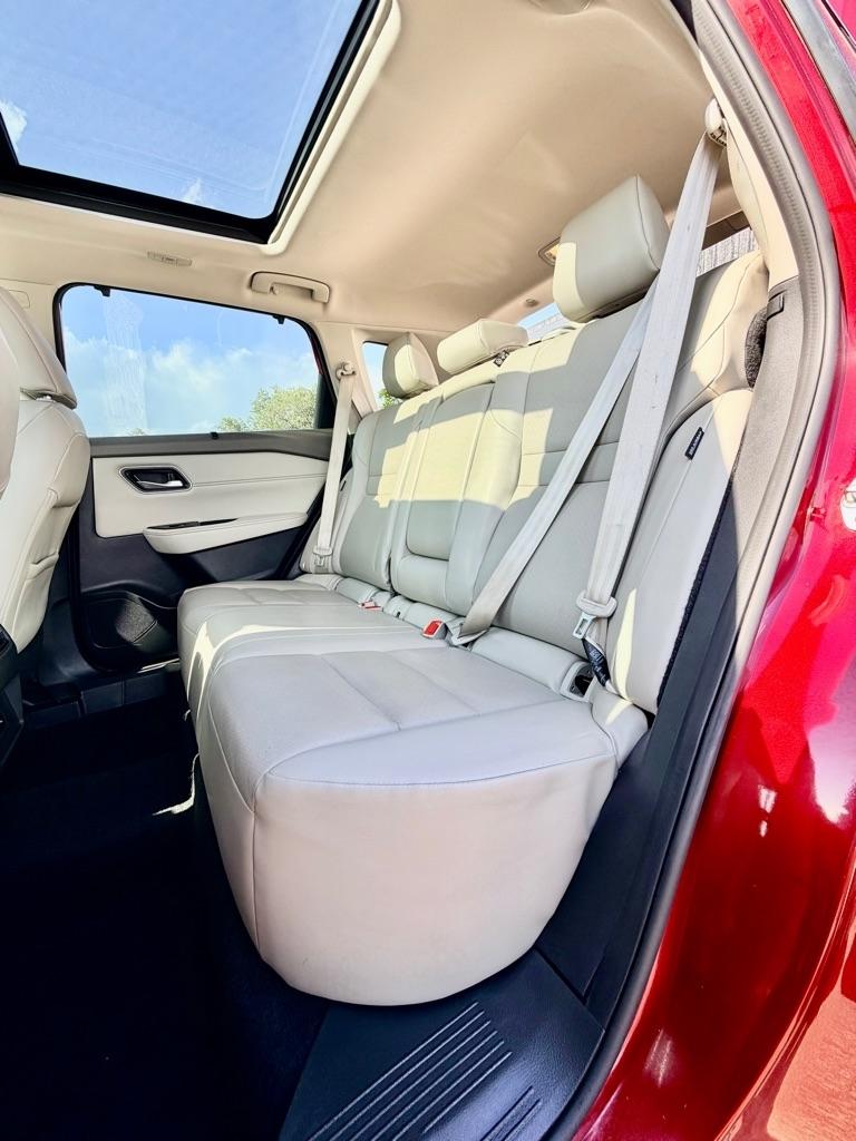 Nissan Rogue  2021