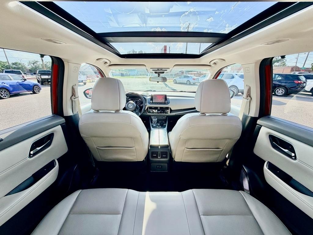 Nissan Rogue  2021
