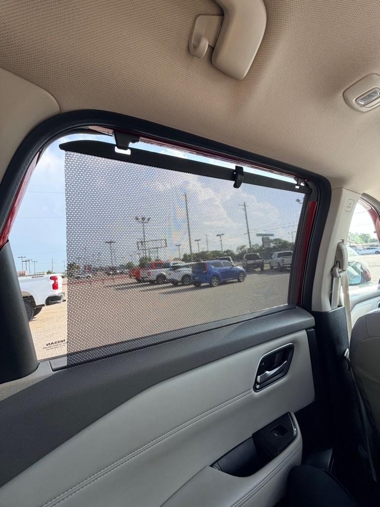 Nissan Rogue  2021