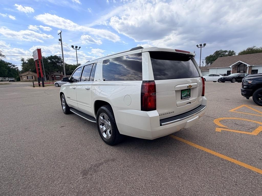Chevrolet Suburban  2015