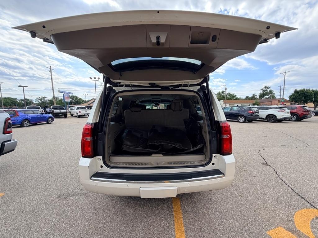 Chevrolet Suburban  2015