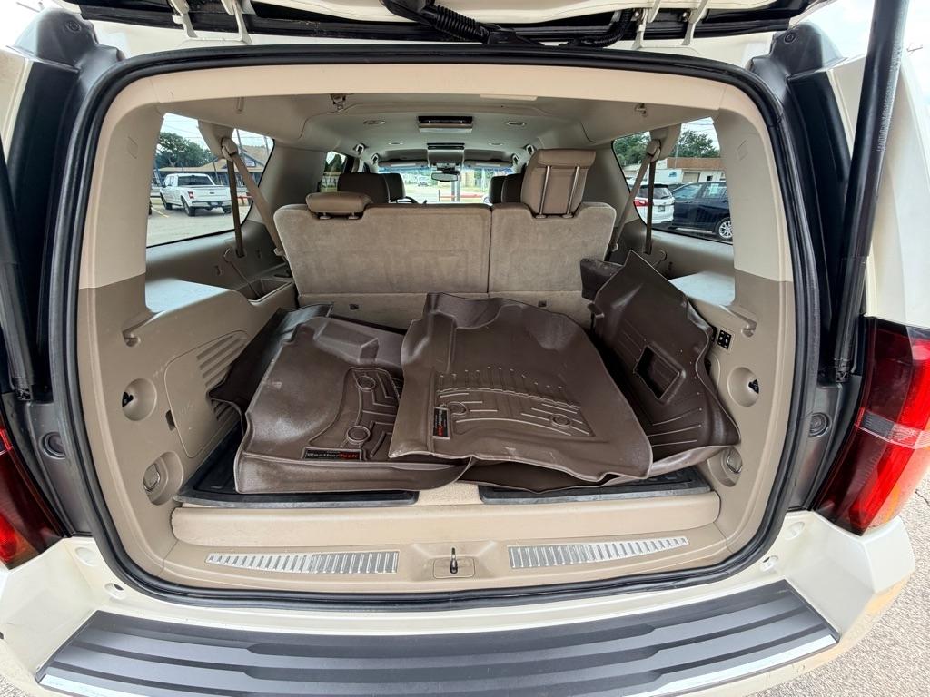 Chevrolet Suburban  2015