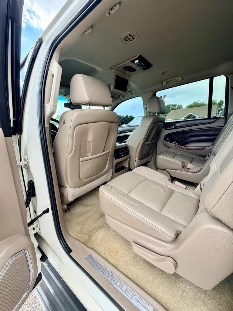 Chevrolet Suburban  2015