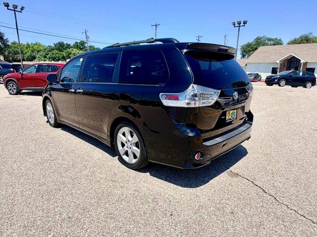 Toyota Sienna  2014