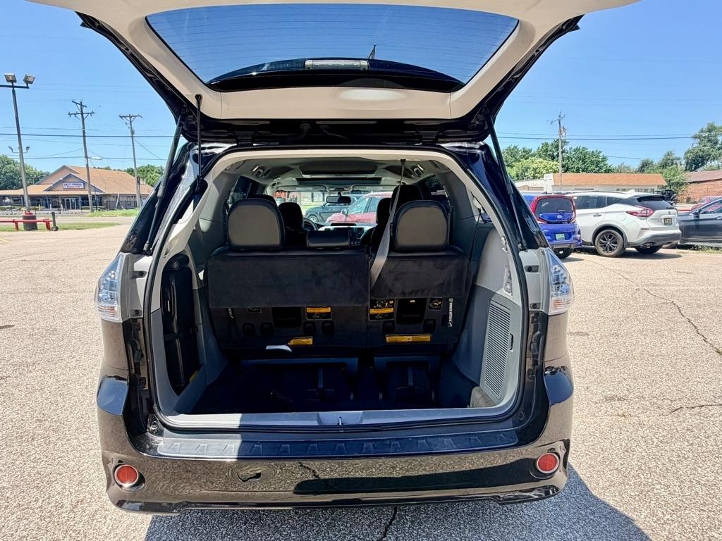 Toyota Sienna  2014