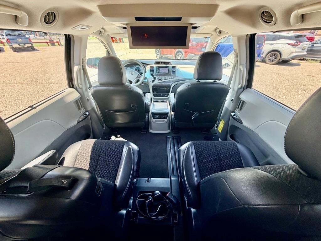 Toyota Sienna  2014