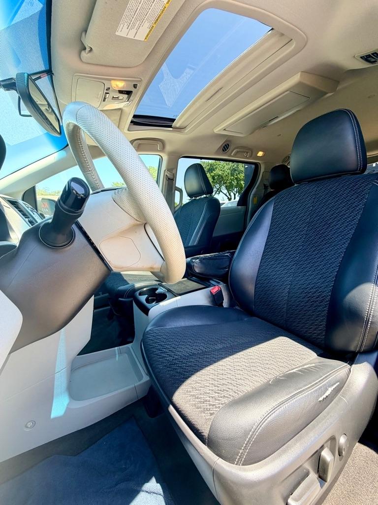 Toyota Sienna  2014