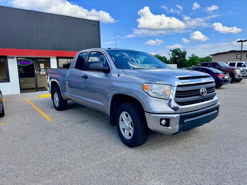 Toyota Tundra  2015